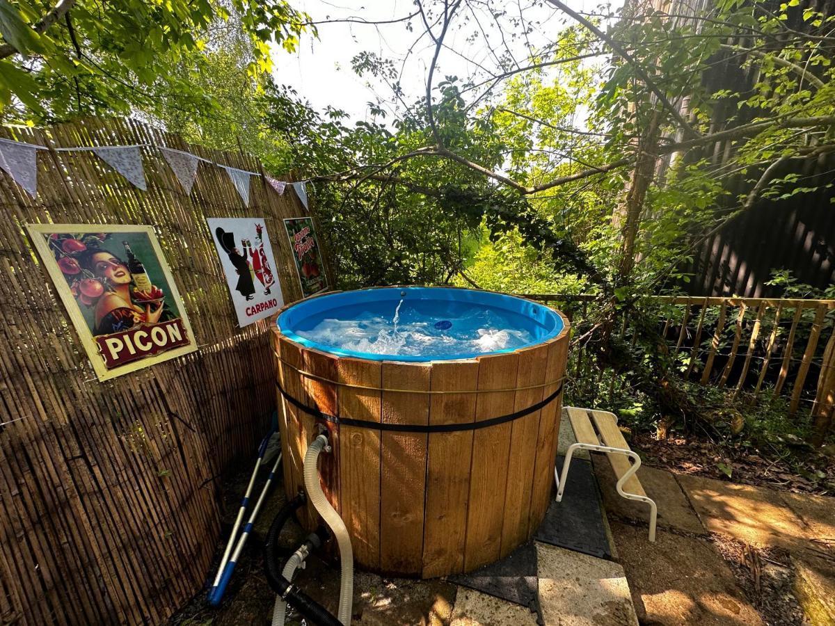 Remarkable Boultons Barn With Hot Tub Newton Abbot Dış mekan fotoğraf